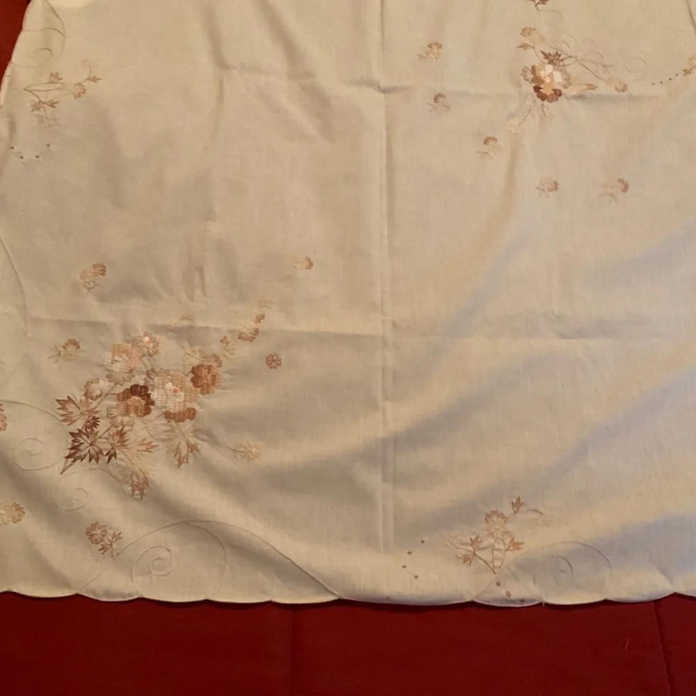 Table cover and napkins